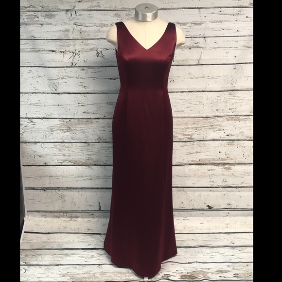 LOFT Dresses & Skirts - Ann Taylor Loft Long Sleeveless V-Neck Dress EUC